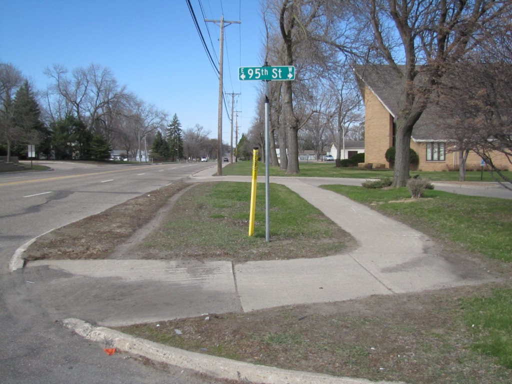 In Defense of 'Unlustrous' Bloomington Streets.mn