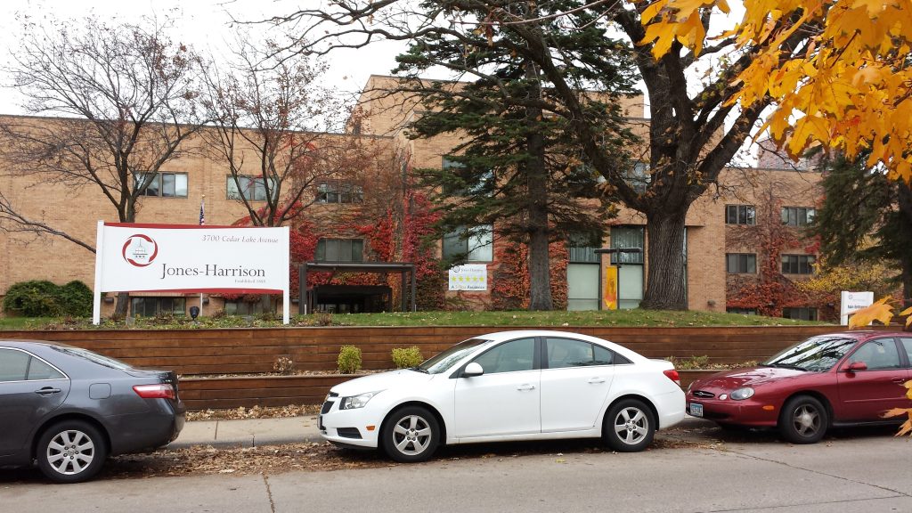 Western CedarIslesDean Streets.mn